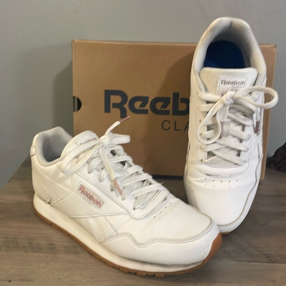 Reebok Classic Harmon Sneakers in White Leather & Rose Gold